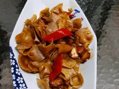 野生竹耳炒肉-禾悟农·农家私房菜