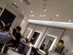 -Kraemer Paris  苏豪路易士·嘉玛发廊