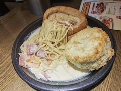 面包奶油意面-机器人火炉披萨