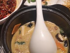 京城酥肉锅-四季民福烤鸭店(西单华威约饭街店)