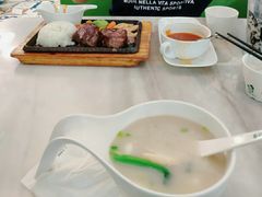 至潮鱼蛋片头河-翠华餐厅(香港国际机场店)