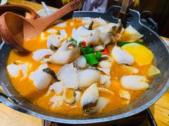 思茅酸汤鱼片-老滇山寨•云南特色菜•地方菜•民族风情歌舞表演(金碧店)