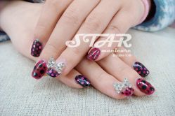 黑布林的波尔卡-STAR美甲店