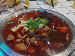 -晓彭肥肠鸡·泡椒鸡火锅(水木天地店)