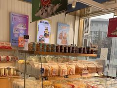 面包甜点陈列柜-皇家美孚(麦岛店)