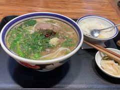 -云阿蛮云南生烫牛肉米线(奉贤路店)