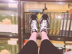 -钟书阁(松江泰晤士小镇店)