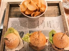 -文艺复兴百货(米兰大教堂广场店)