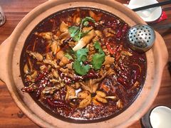 肥肠牛蛙砂锅-马头巷·食景园(苏州总店)