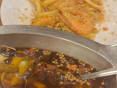 -鑫巴蜀小镇 · 水煮鱼专研店(玉桥店)