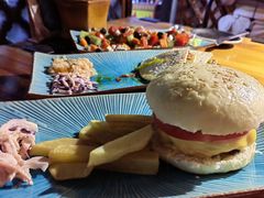 -蓝壁虎咖啡酒馆