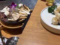 -一朵菌·野生菌探索家火锅(南亚店)