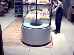 面包甜点陈列柜-奈雪的茶(大梅沙8号仓店)