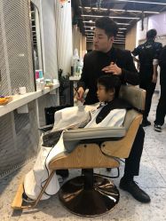 -PE SALON 