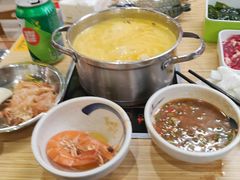 -杨老板·海鲜集市火锅·鲜切牛肉(中防万宝店)