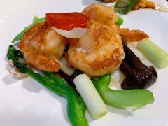 野菌炒凤尾虾球-利苑酒家(金宝店)