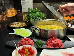 -鲜入唯煮·港式海鲜牛肉火锅(金宝街店)