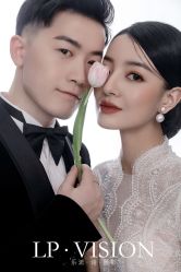 -乐派诗婚纱摄影