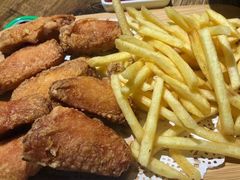 鸡翅薯条-叶派龙虾•招牌香辣蟹·海鲜(中海国际店)