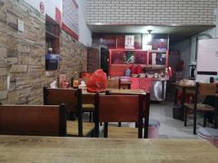 大堂-正宗铅山黄老六米粉店