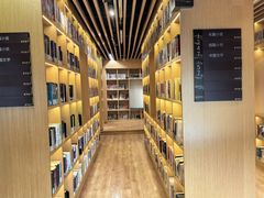 -漕河泾街道图书馆(漕河泾社区文化活动中心店)