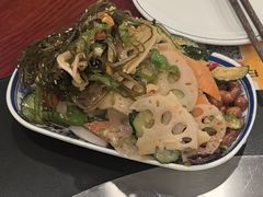 -田家大院东北农家菜铁锅炖(西安总店)