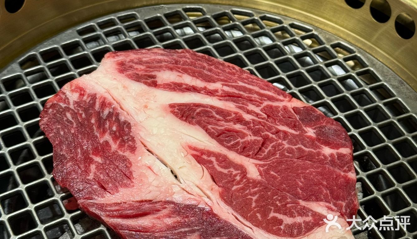 烤肉新店打卡🙋🏻‍♂️营养均衡的一顿晚餐很开心呀🙋🏻‍♂️