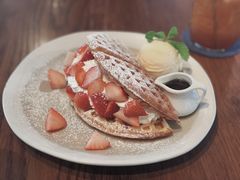 -ROAST coffee & eatery