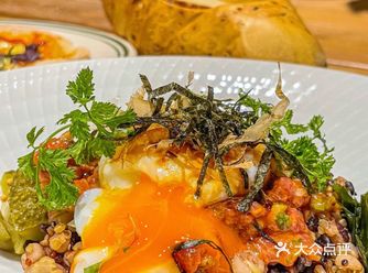 馆子干净温馨,KTV,桌上足球,麻将,xbox体感都