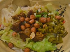 -龙香记桂林米粉(东扬威街11号楼店)