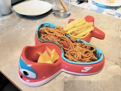 -必胜客(尹山湖歌林公园店)