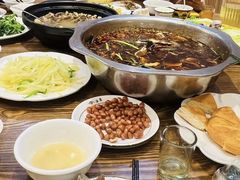 -乡土特色.冷锅鱼.牦牛肉汤锅