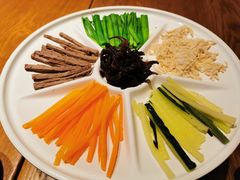 -云海肴·汽锅鸡·云南菜(天山百盛优客店)