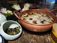 -三人行骨头王火锅(长寿店)
