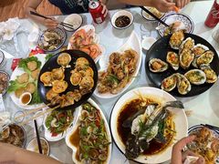 -覃记海鲜美食餐厅