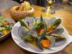 白葡萄酒炒法国青口贝-Golden Lily河内巴黎法越料理餐厅(建国西路店)