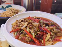 -川流不息·地道川菜·小龙虾(新松江路店)