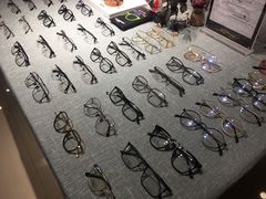 -肆兮眼镜·蔡司·徕卡战略合作店(大坪店)