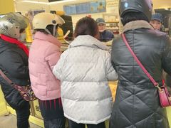 -85度C(生甜甜圈研究工坊·上海松江人民北路店)