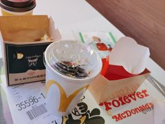 -麦当劳(汉口火车站候车室店)