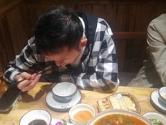 -老滇山寨•云南特色菜•地方菜•民族风情歌舞表演(金碧店)