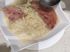 -香港新发烧腊茶餐厅(水围店)