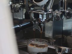 -Fridi Patisserie Cafe