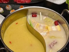 -鲜入唯煮·港式海鲜牛肉火锅(金宝街店)