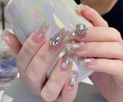 -予·你 美甲美睫 Yu Ni Nail Salon