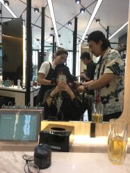 -HAIR CORNER