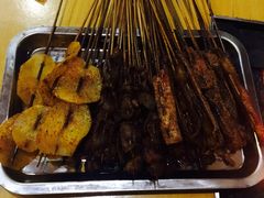 -峨眉一绝姐妹烧烤(峨眉花园店)