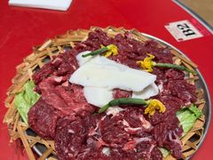 8两鲜肉（偏瘦）-潮汕·草根牛肉档(上海荟聚城市集市店)