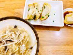 酸辣汤-小姜锅贴(凤凰街店)