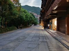 -苗湘食府(十年店)
